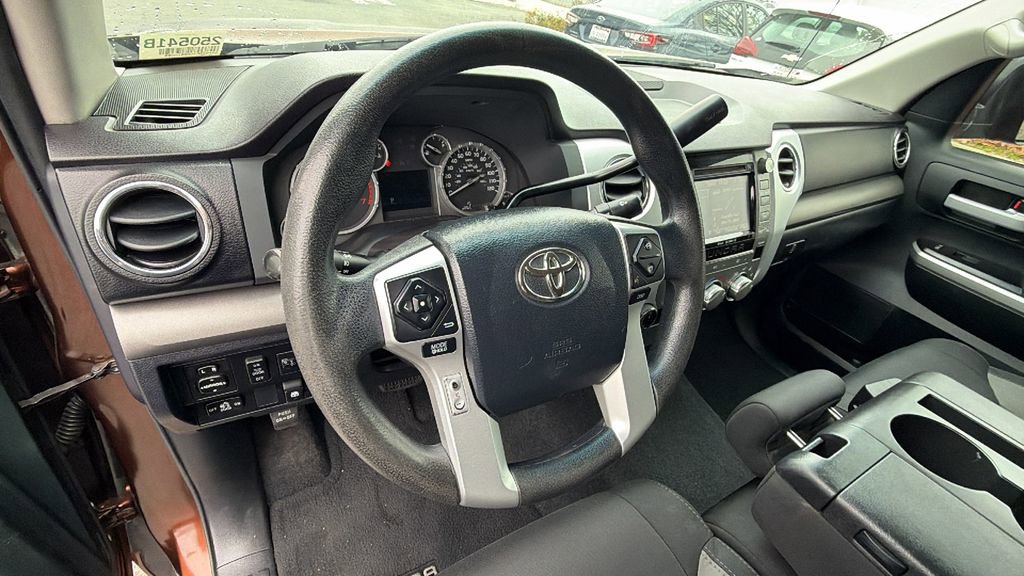 Used 2017 Toyota Tundra SR5 image 31