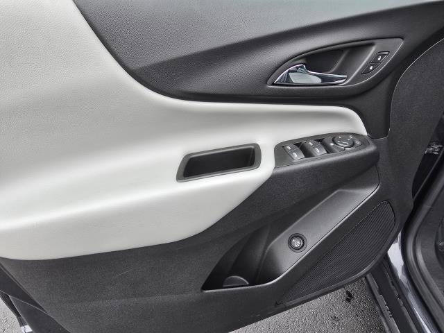 Used 2022 Chevrolet Equinox LT image 11