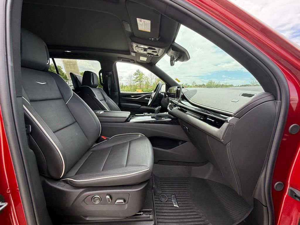 Certified 2024 Cadillac Escalade ESV Sport w/ LPO, ONYX Package image 33