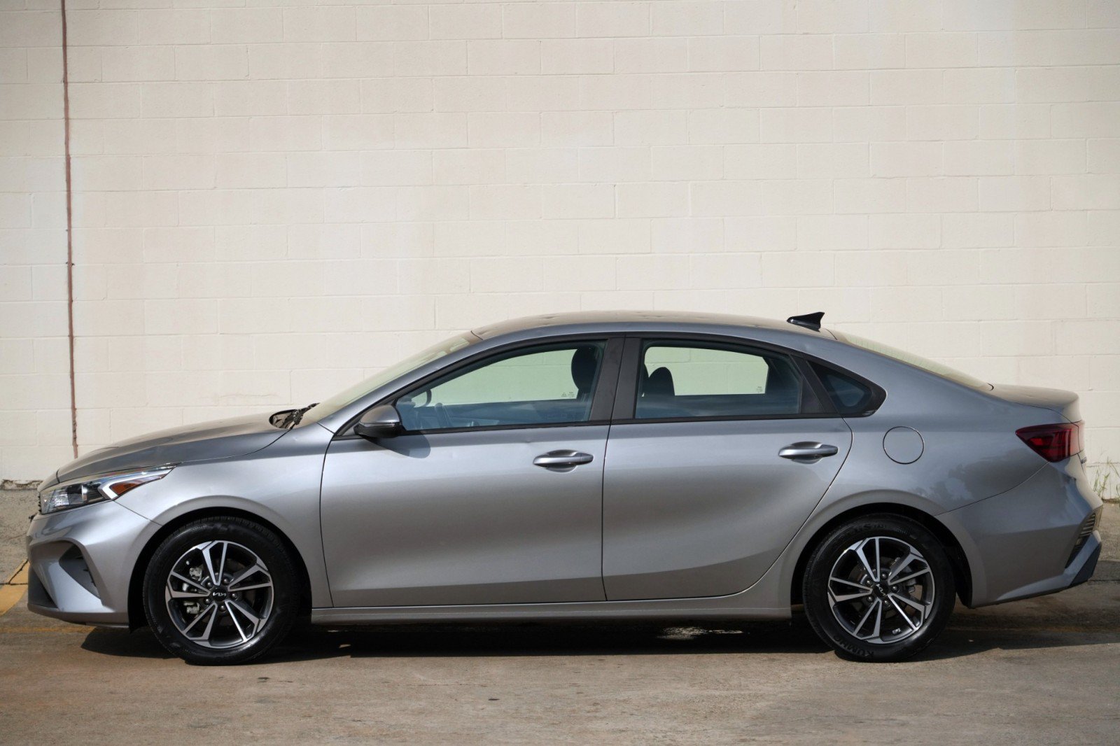 Used 2023 Kia Forte LXS w/ LXS Technology Package FWD image 40