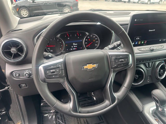 Used 2025 Chevrolet Blazer LT FWD image 24