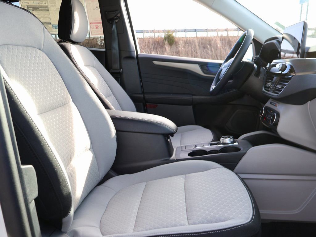 New 2026 Ford Escape Active w/ Cold Weather Package AWD/4WD image 9