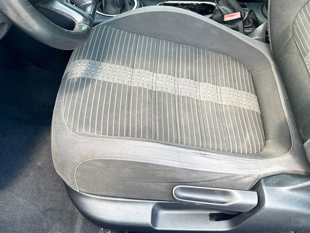 Used 2014 Volkswagen Beetle R-Line FWD image 21