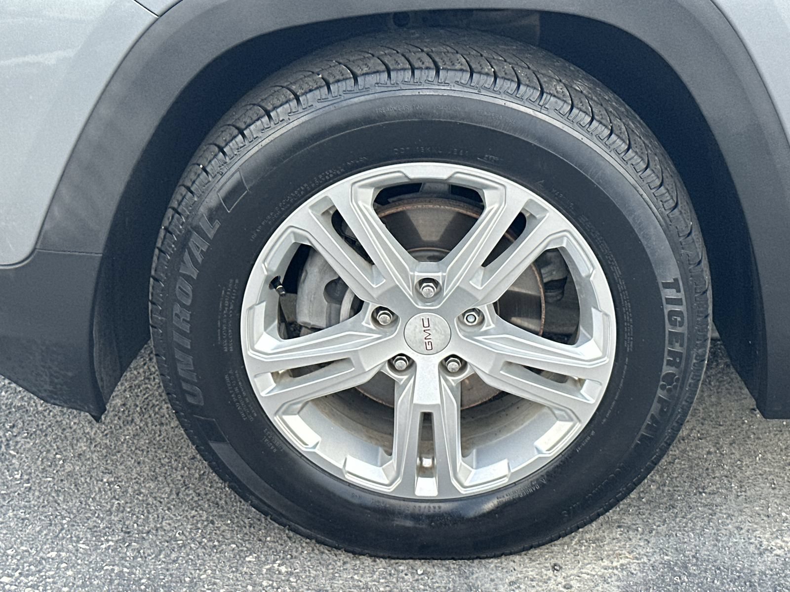Used 2019 GMC Terrain SLE w/ Driver Convenience Package FWD image 13