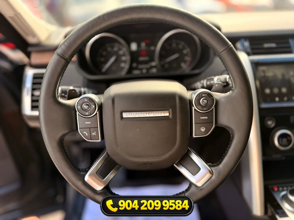 Used 2017 Land Rover Discovery HSE image 16
