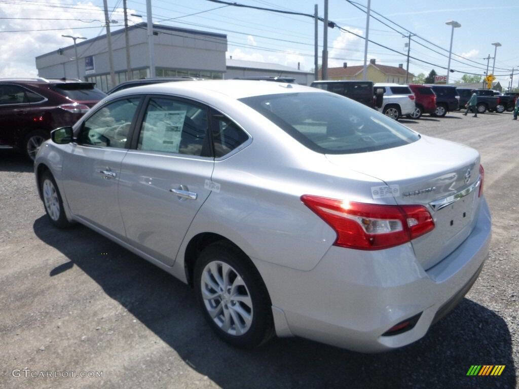 Used 2018 Nissan Sentra S image 4