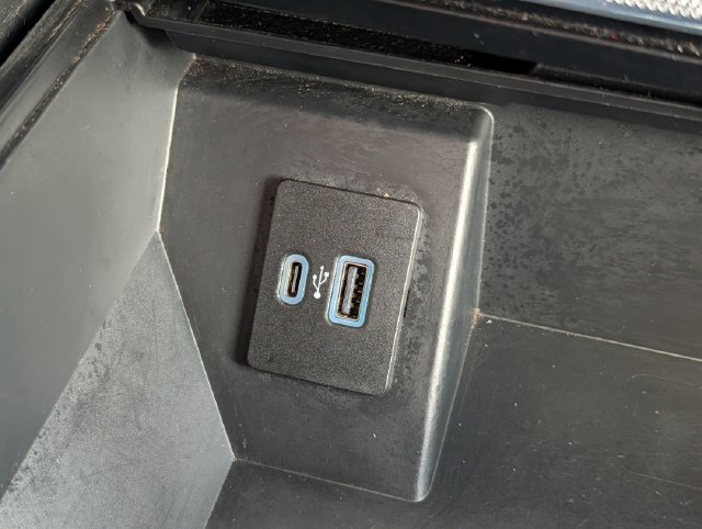 Used 2023 Ford F150 Lariat AWD/4WD image 19