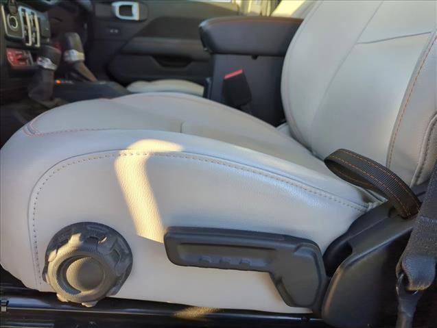 Used 2023 Jeep Gladiator Mojave w/ LED Lighting Group image 10