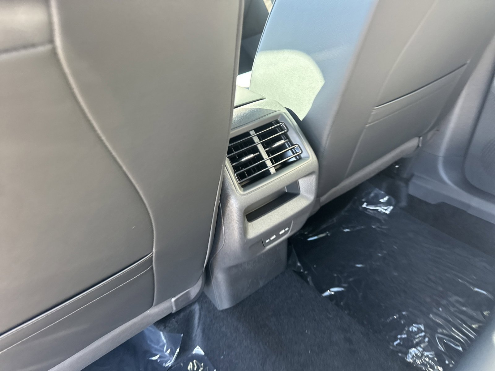 New 2026 Volkswagen Tiguan SE R-Line image 21