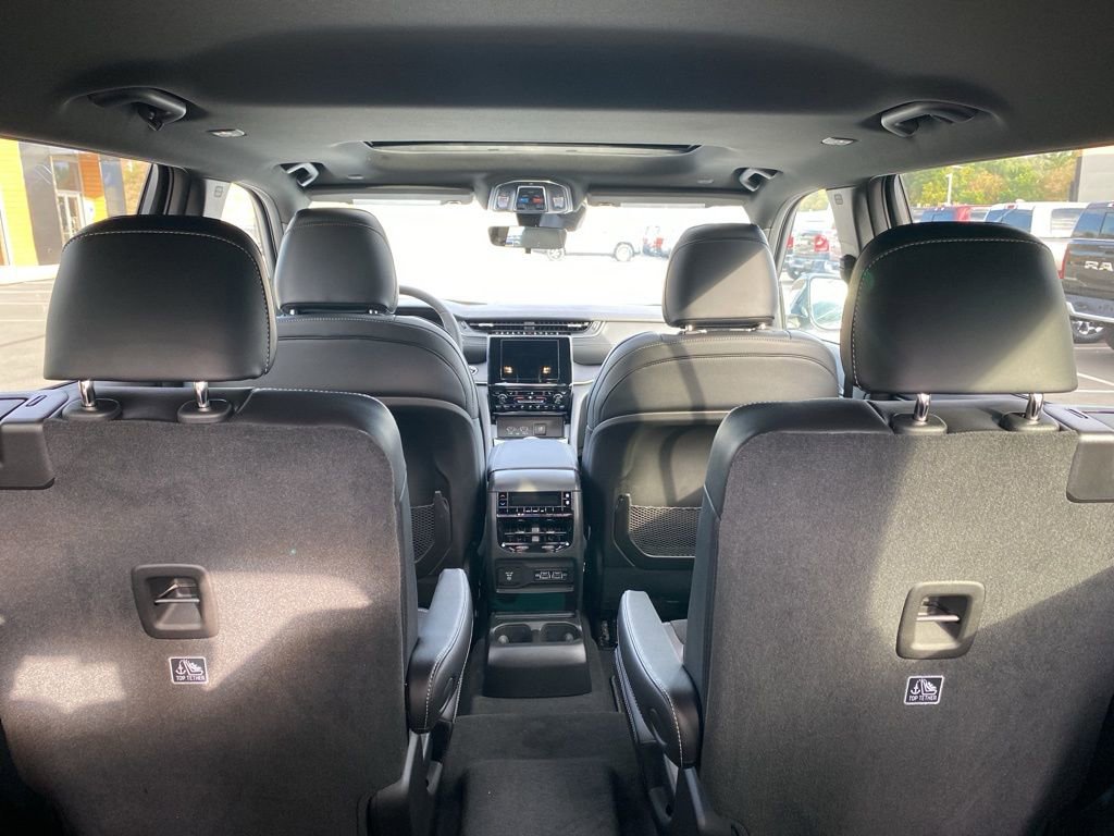 New 2025 Jeep Grand Cherokee L Altitude image 17