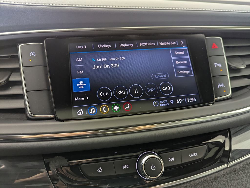 Used 2023 Buick Enclave Essence w/ Experience Buick Package FWD image 15