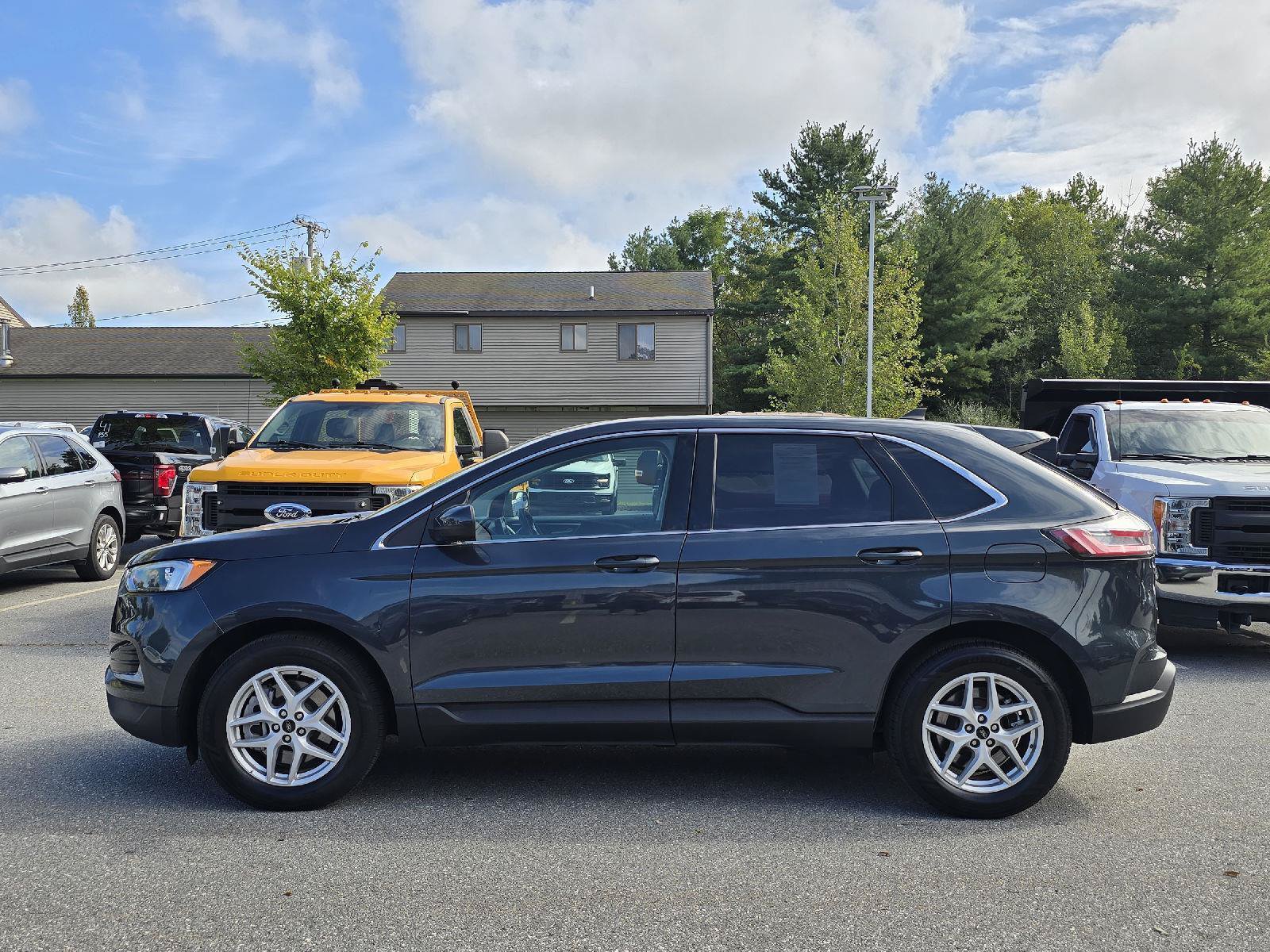 Used 2023 Ford Edge SEL AWD/4WD image 7