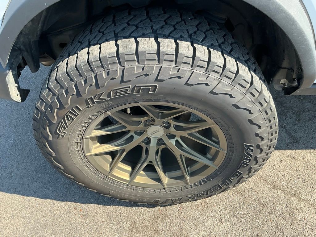 Used 2023 Ford Bronco Wildtrak image 15