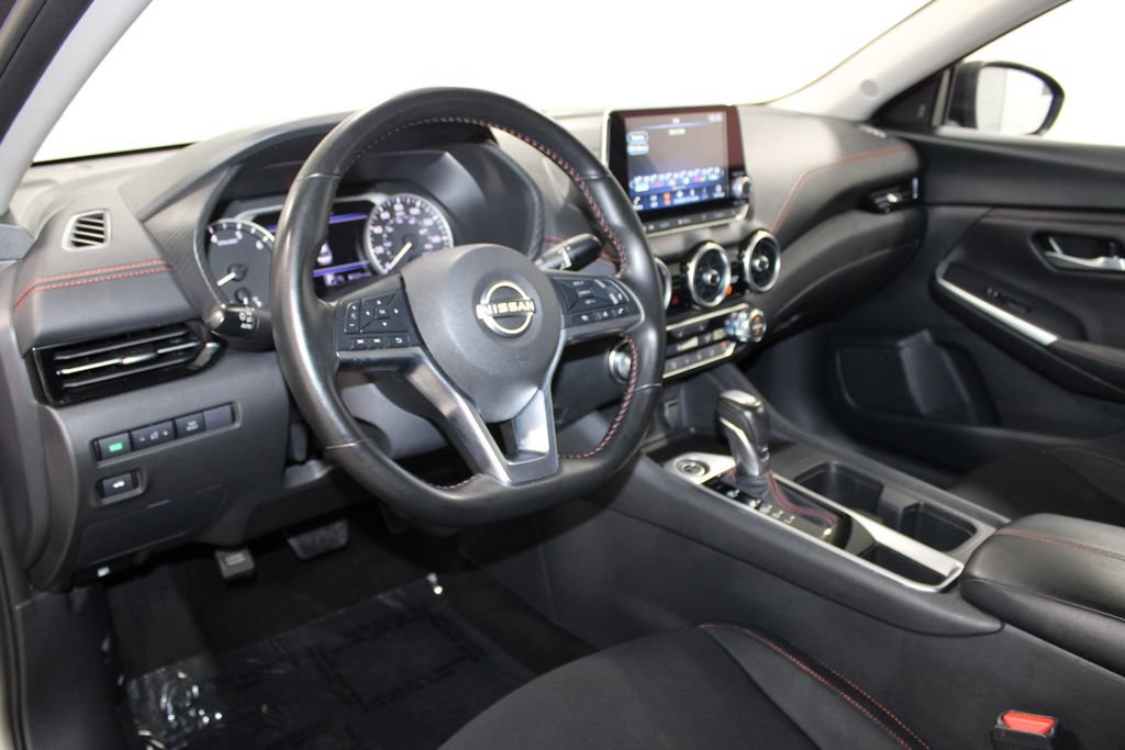 Used 2025 Nissan Sentra SR FWD image 20
