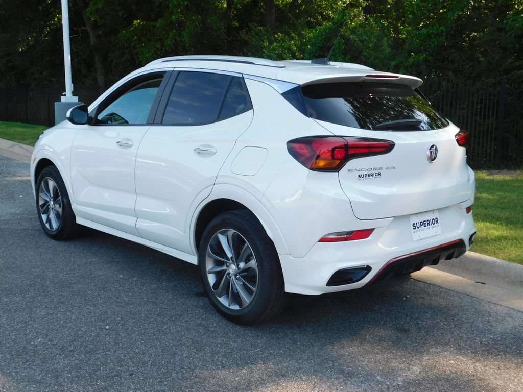 Certified 2022 Buick Encore GX Preferred w/ Sport Touring Package FWD image 3