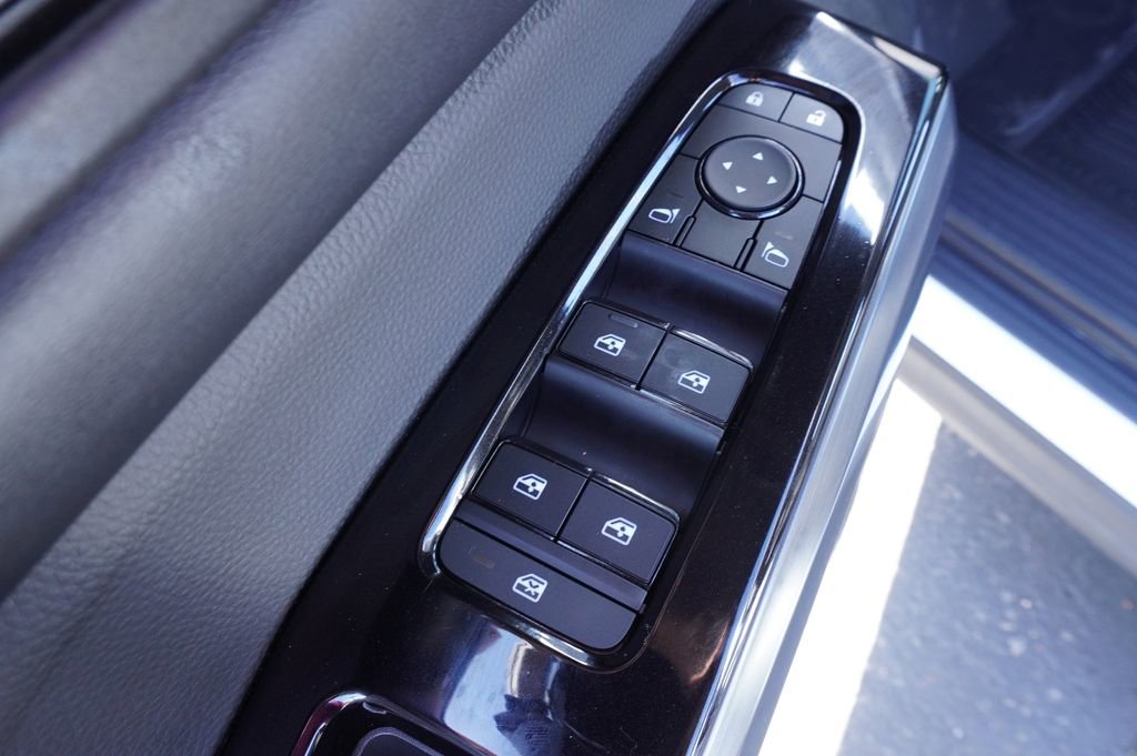 New 2026 Nissan Pathfinder SL image 16