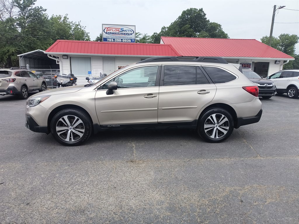 Used 2018 Subaru Outback 2.5i Limited AWD/4WD image 2