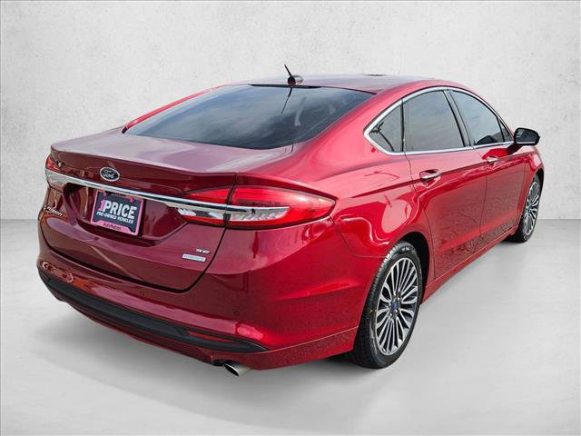 Used 2017 Ford Fusion SE w/ Fusion SE Technology Package image 5
