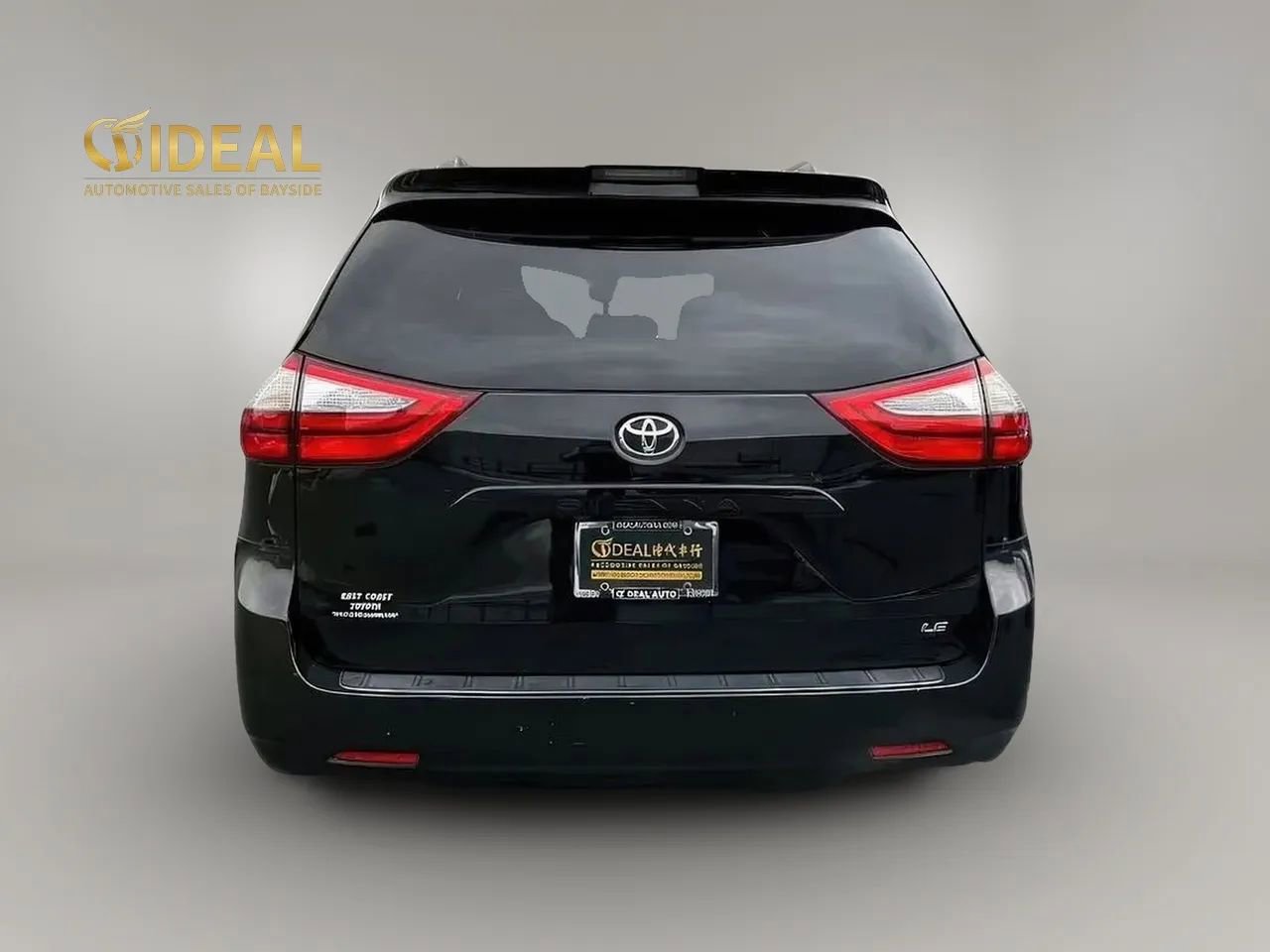 Used 2018 Toyota Sienna LE image 4