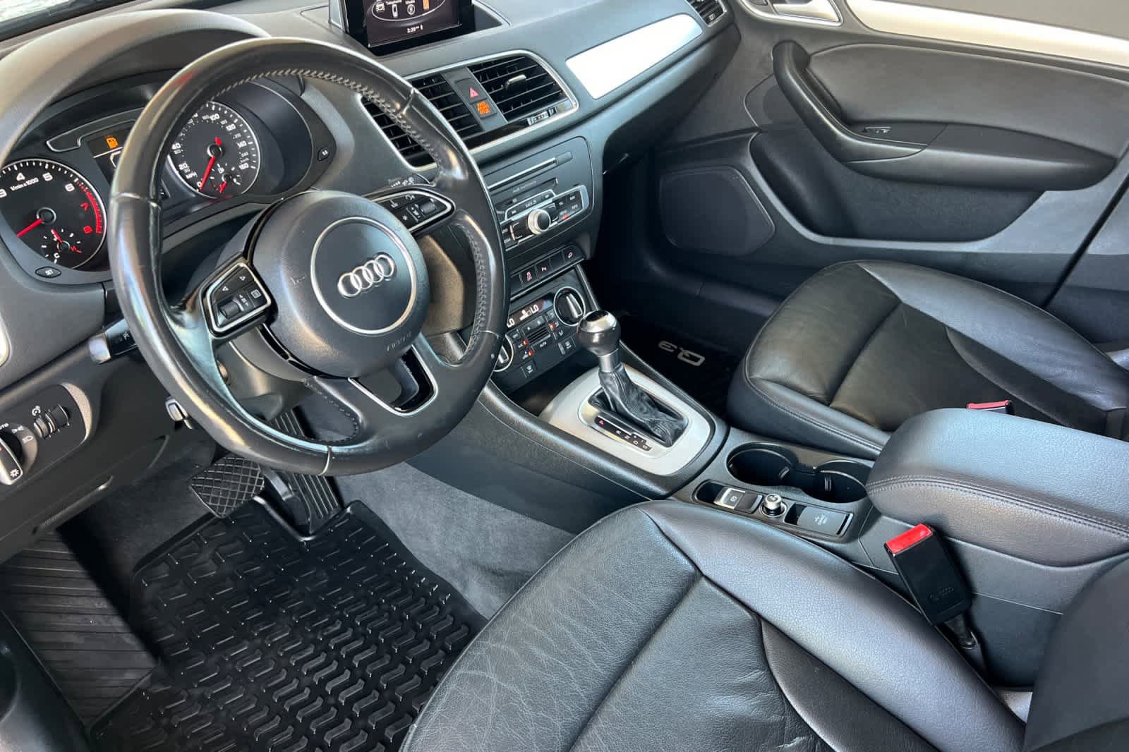 Used 2017 Audi Q3 2.0T Premium FWD image 11