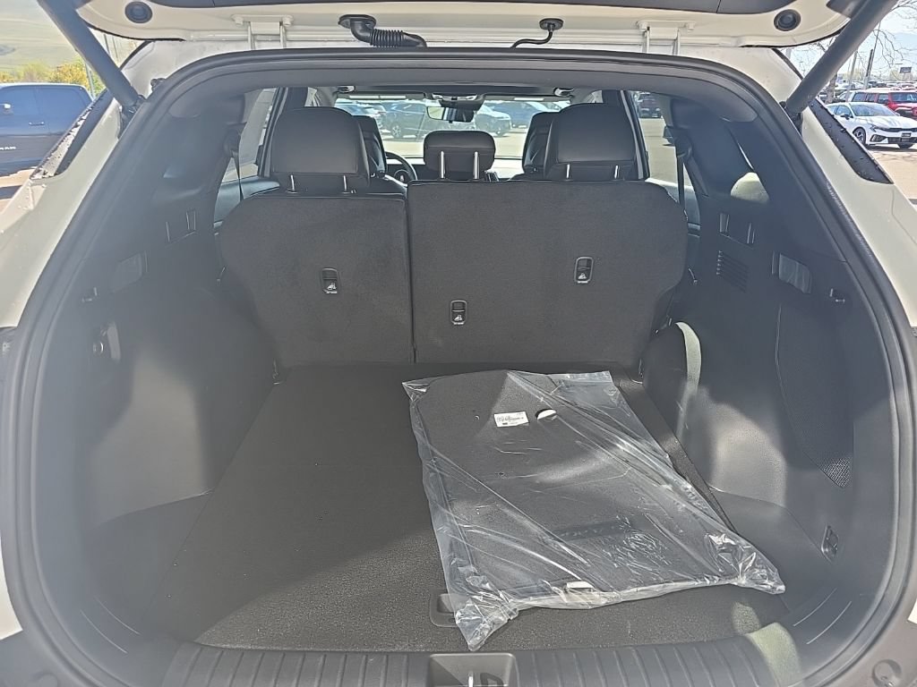 Certified 2025 Kia Sportage X-Pro AWD/4WD image 14