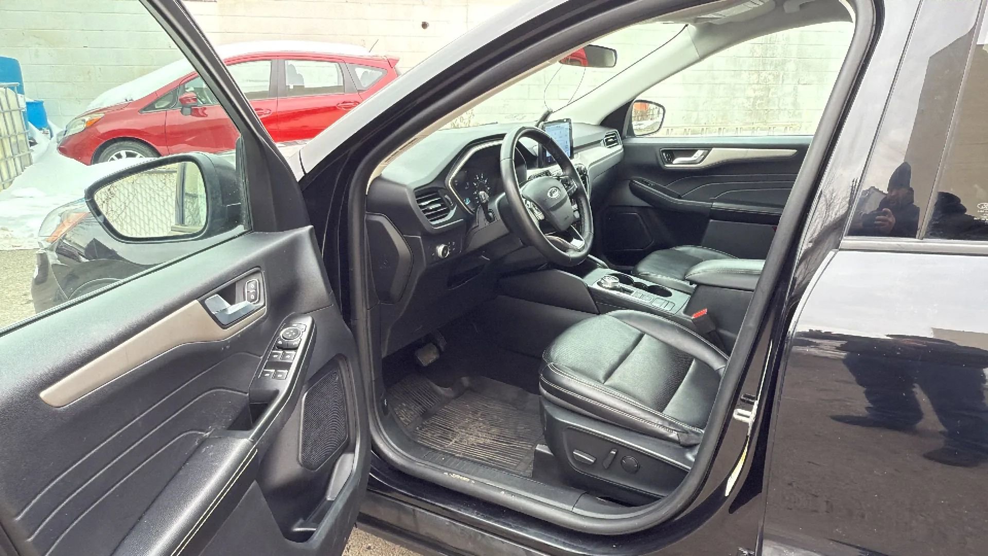 Used 2022 Ford Escape SEL image 23