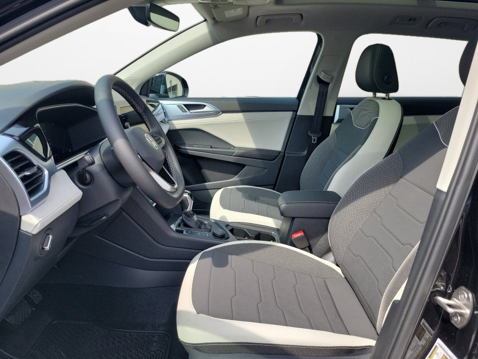New 2026 Volkswagen Taos SE AWD/4WD image 9