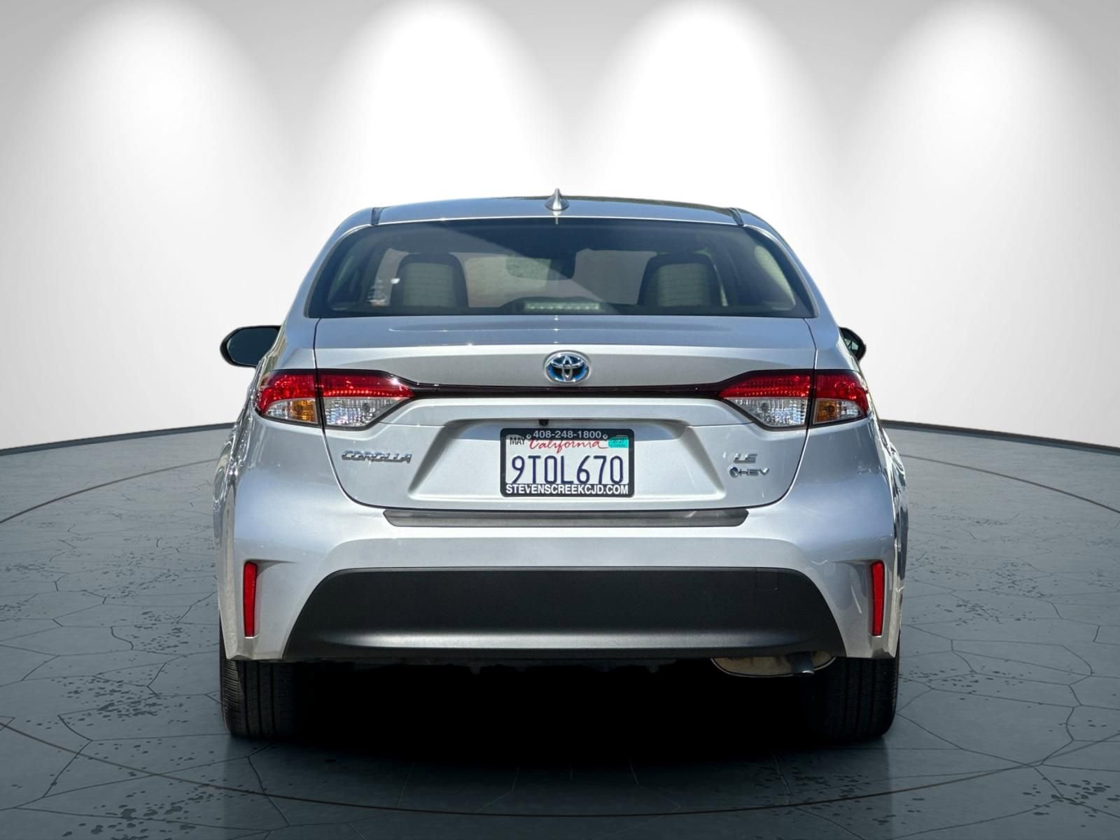 Used 2025 Toyota Corolla LE w/ Convenience Package FWD image 5