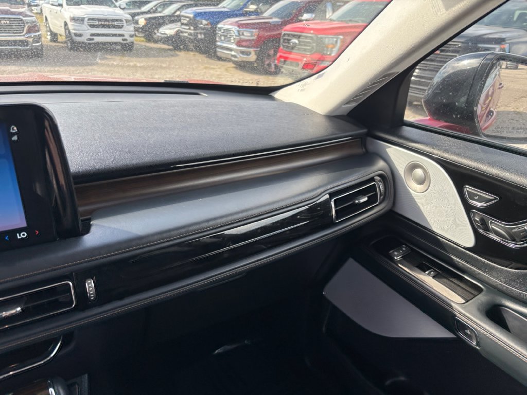 Used 2025 Lincoln Aviator Reserve w/ Equipment Group 201A AWD/4WD image 30