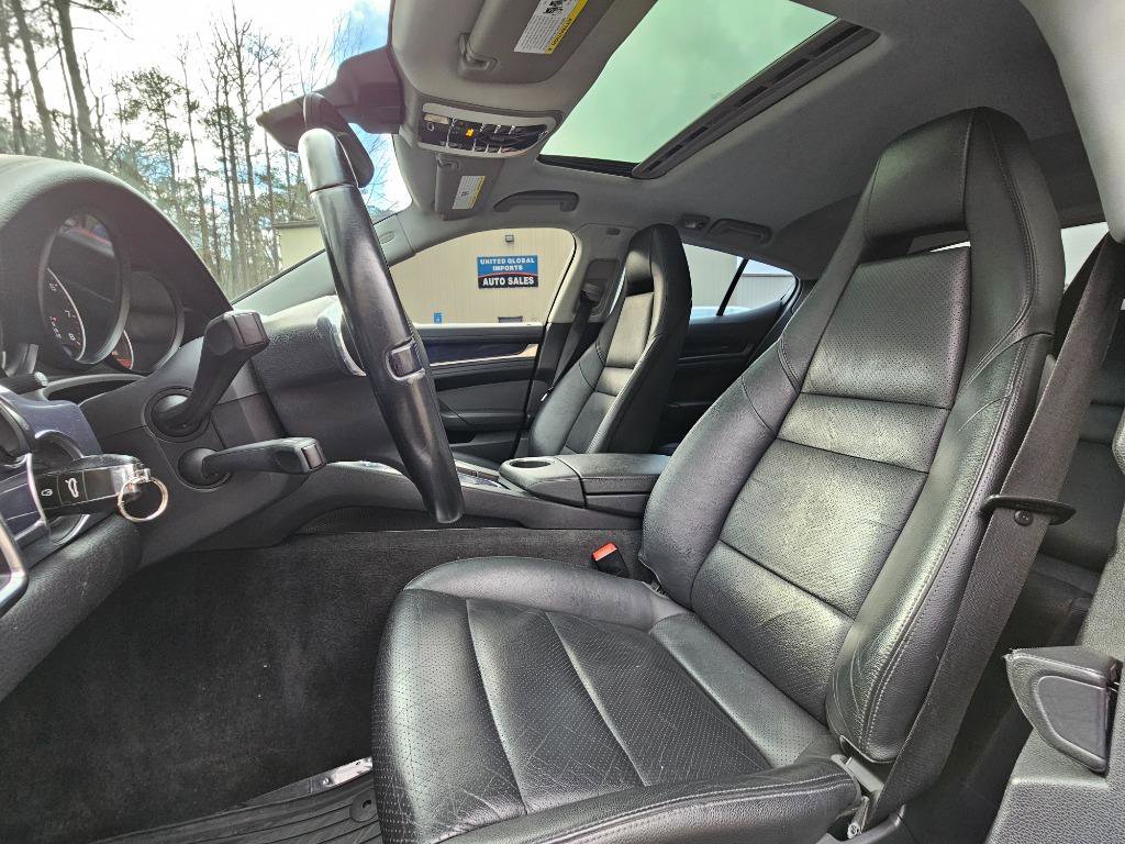 Used 2012 Porsche Panamera 4 image 16