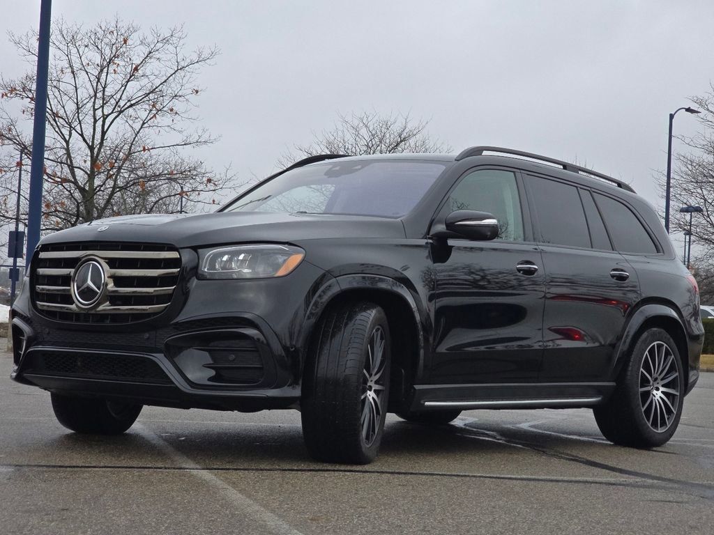 Used 2024 Mercedes-Benz GLS 580 4MATIC image 12