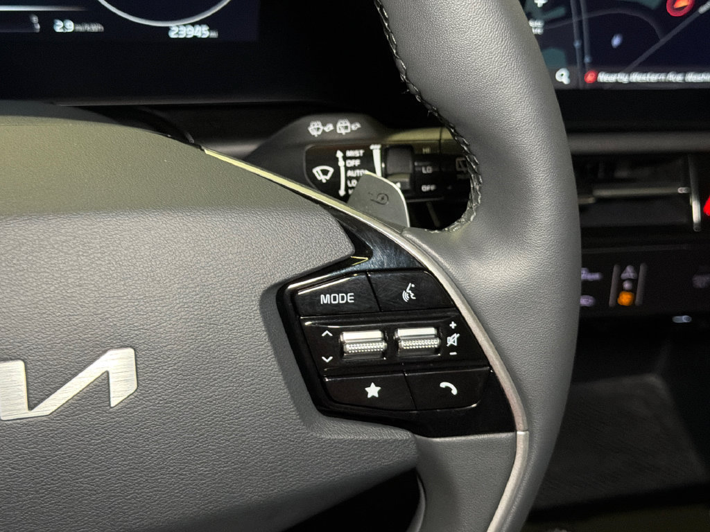 Certified 2023 Kia Niro Wave w/ Wave Preserve Package FWD image 29