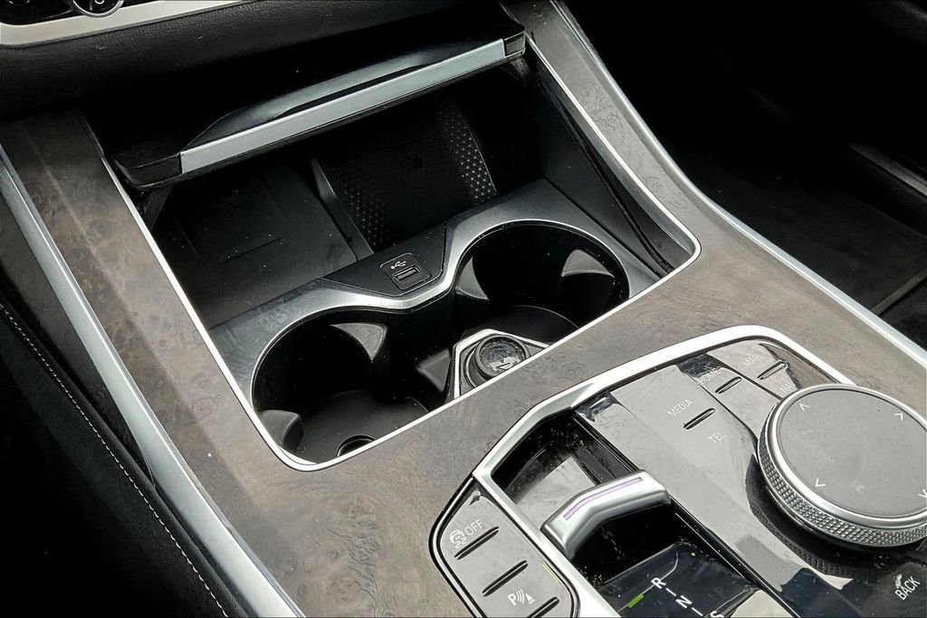 Used 2023 BMW X7 xDrive40i w/ Premium Package image 26