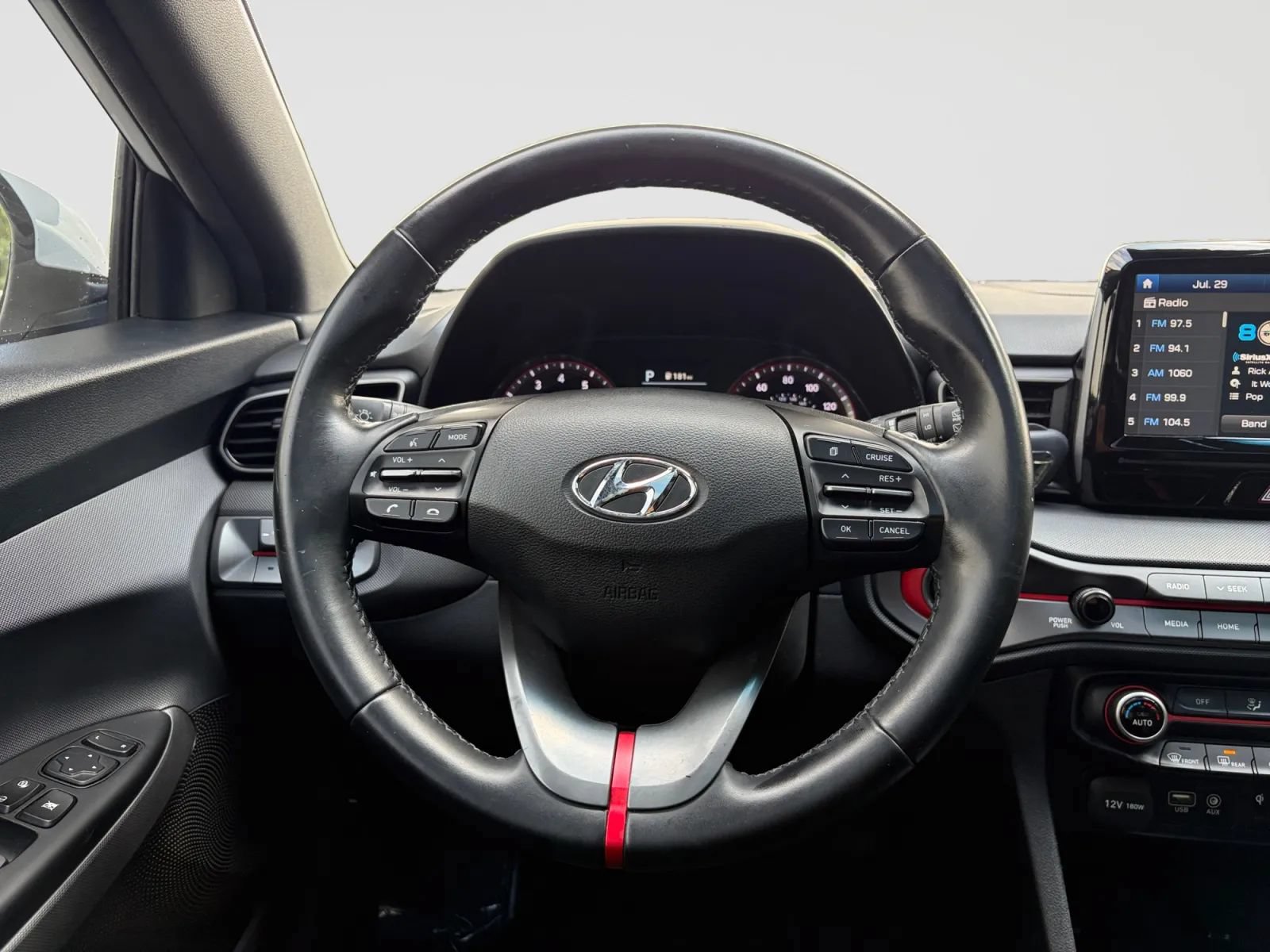 Used 2020 Hyundai Veloster 2.0 Premium FWD image 28