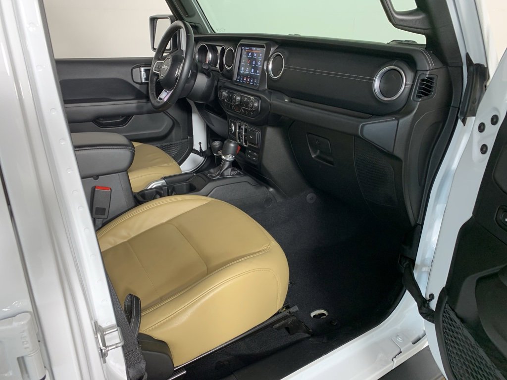 Used 2019 Jeep Wrangler Unlimited Sahara w/ Quick Order Package 24M Moab image 37