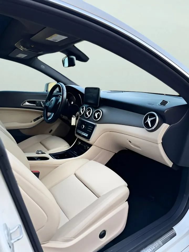 Used 2017 Mercedes-Benz CLA 250 image 17