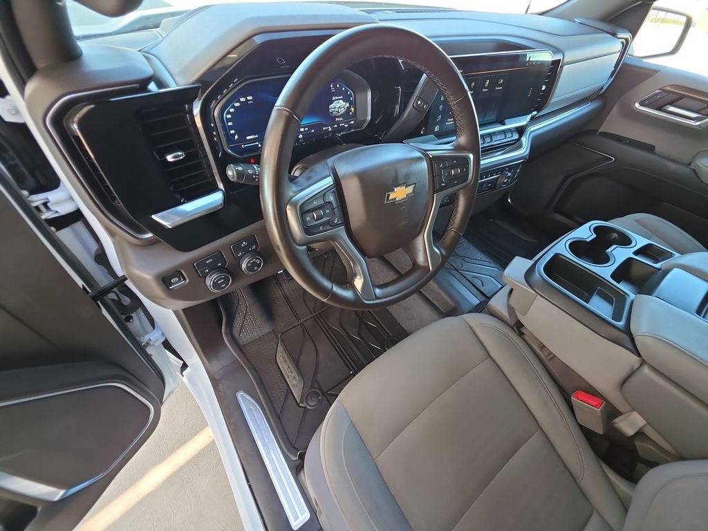 Used 2023 Chevrolet Silverado 1500 LT w/ Convenience Package II AWD/4WD image 10