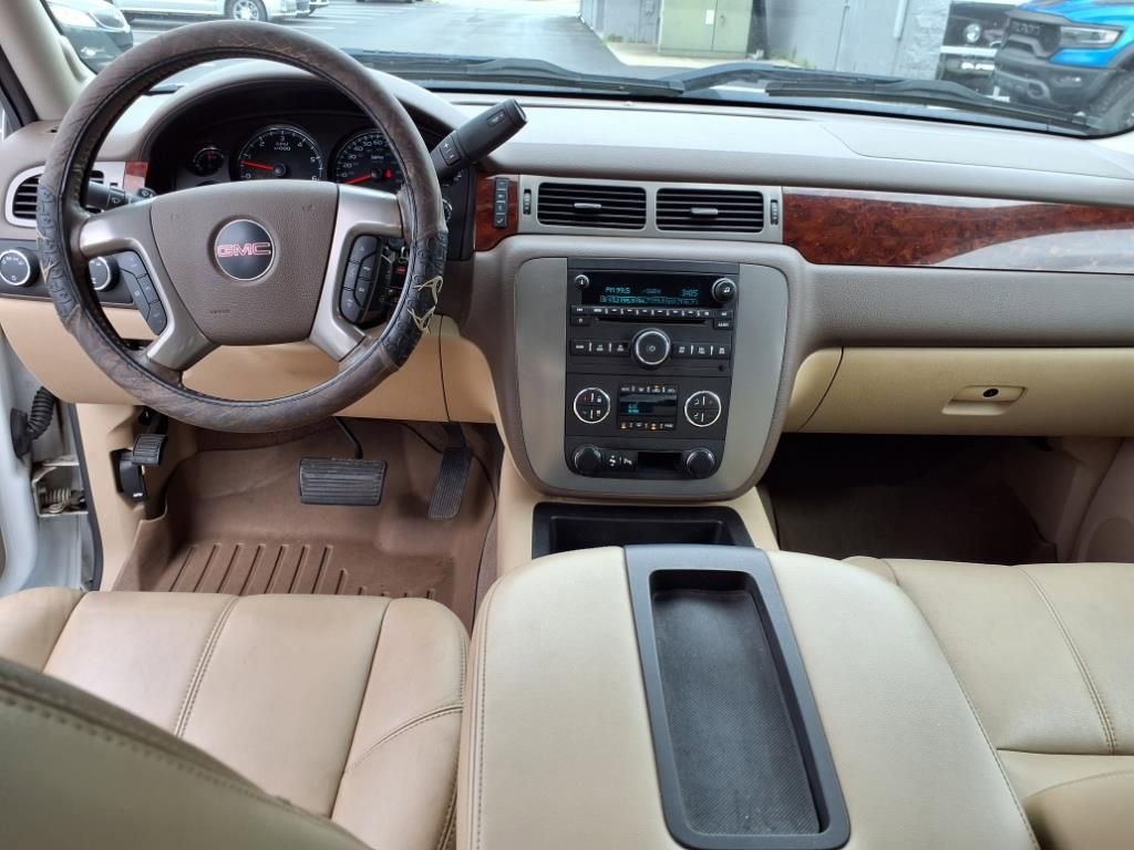 Used 2010 GMC Sierra 3500 SLT w/ SLT Convenience Package AWD/4WD image 12