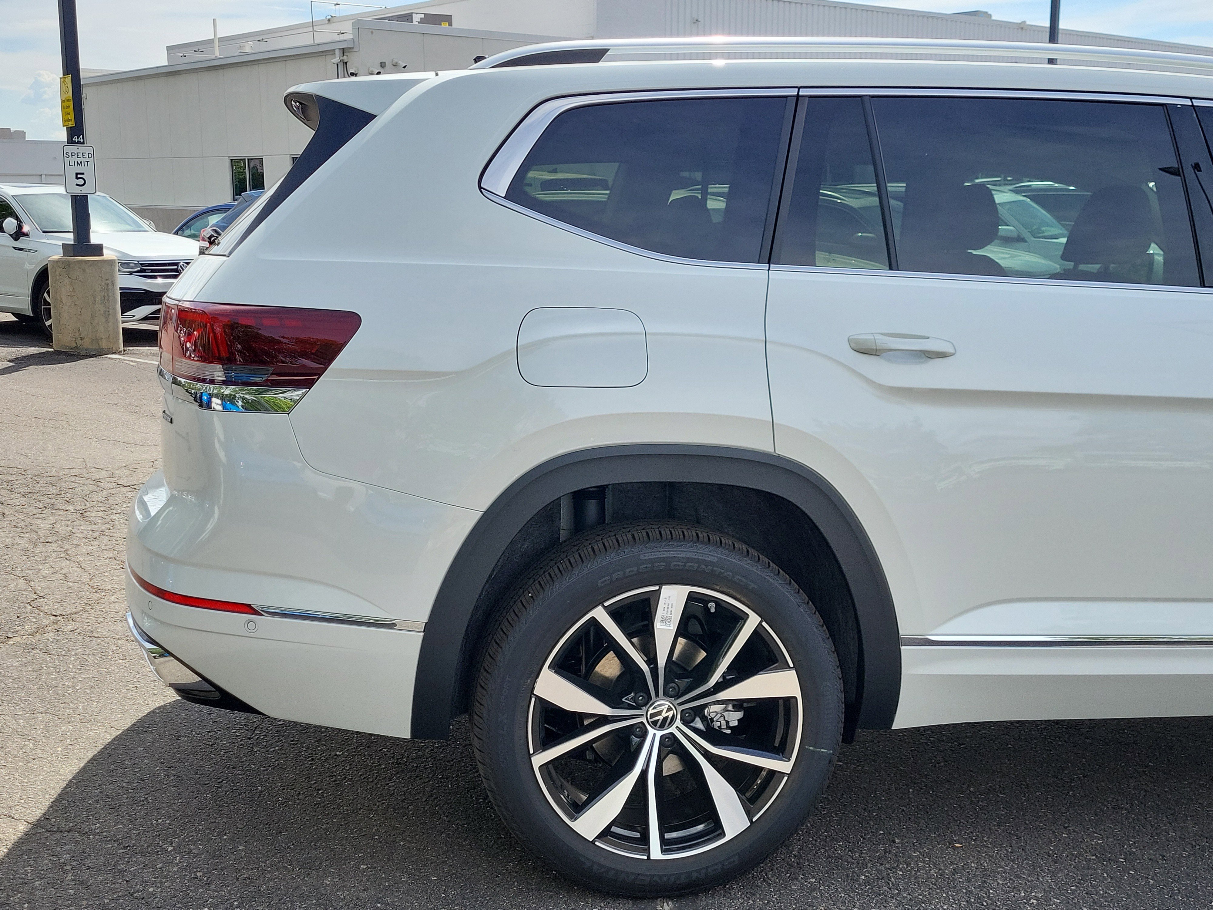 New 2026 Volkswagen Atlas SEL Premium R-Line image 6