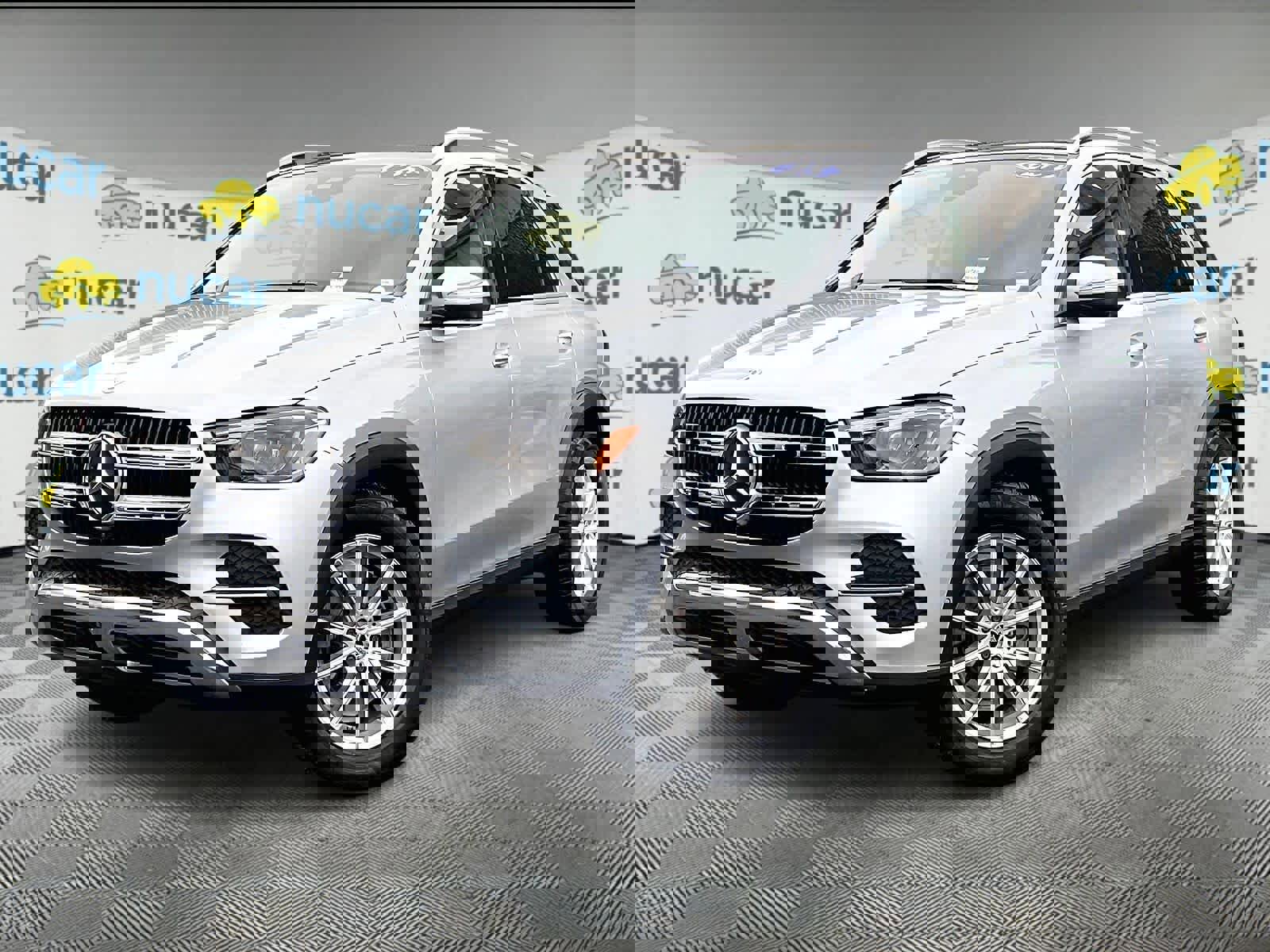 Used 2025 Mercedes-Benz GLE 350 4MATIC image 3