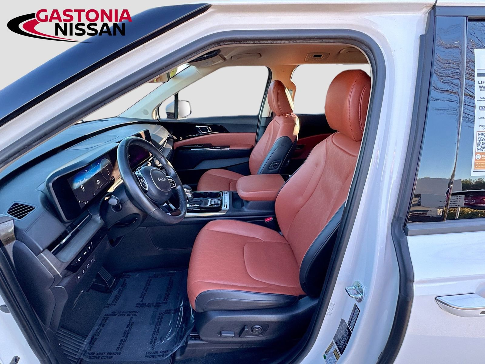 Used 2023 Kia Carnival SX image 29