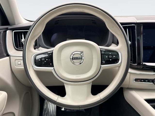 Used 2022 Volvo XC60 B5 Inscription w/ Advanced Package AWD/4WD image 12