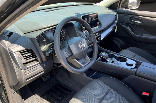 New 2026 Nissan Rogue SV image 7