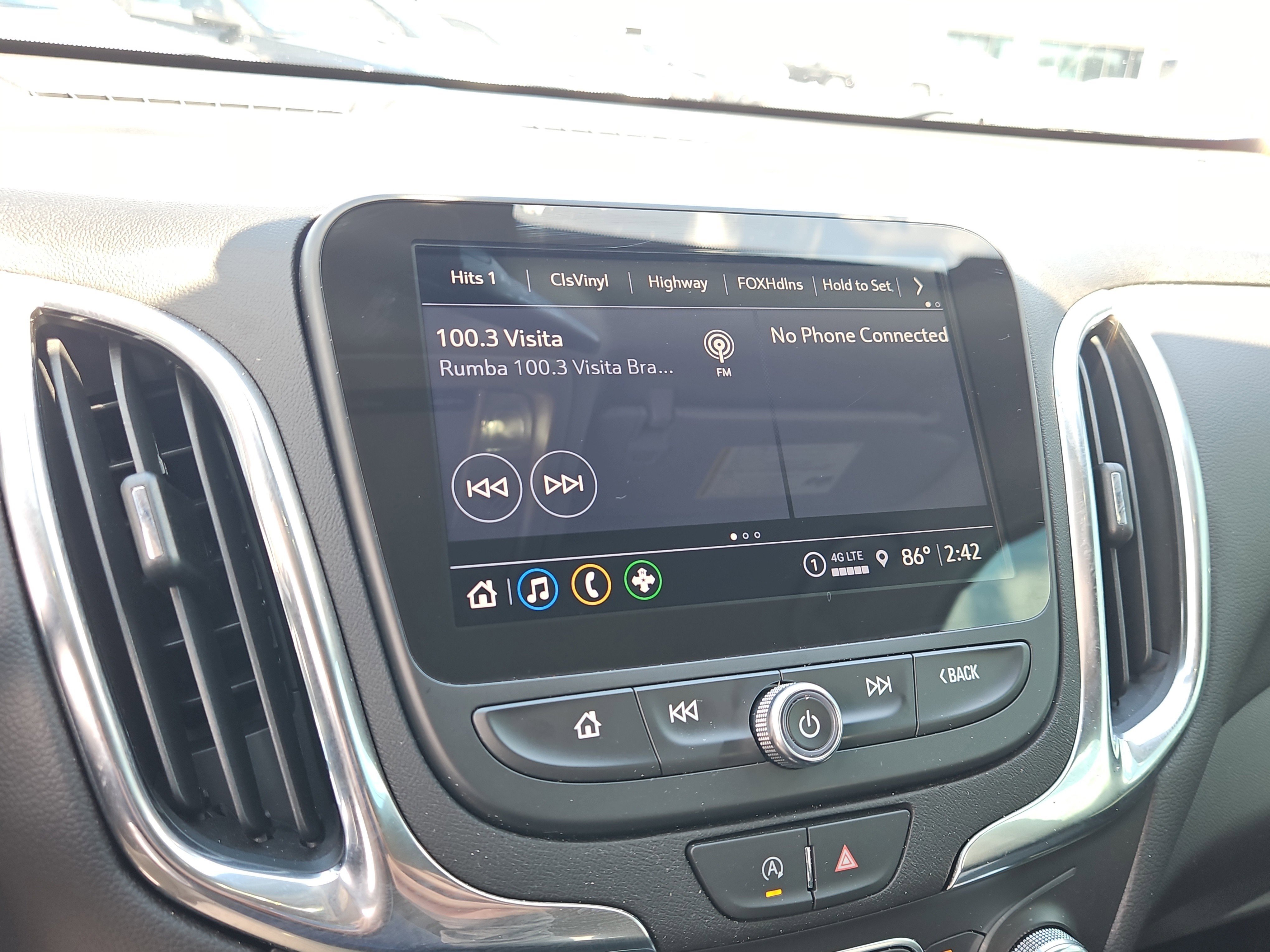 Used 2024 Chevrolet Equinox LT FWD image 26
