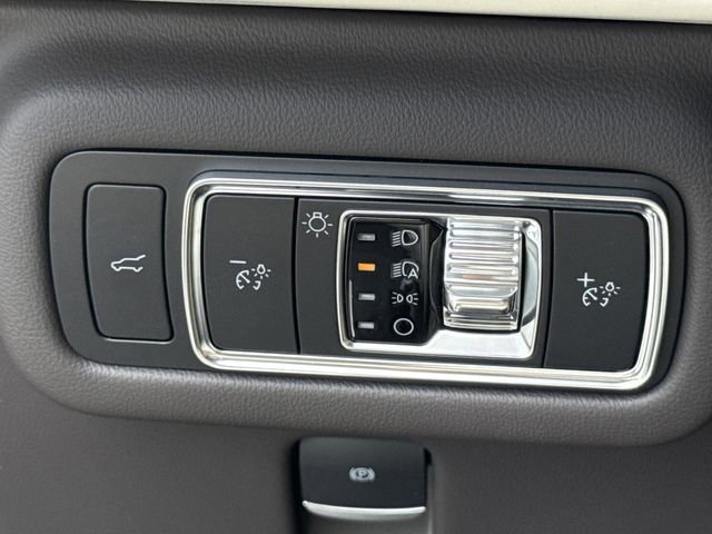 Used 2025 Lincoln Nautilus Black Label AWD/4WD image 40