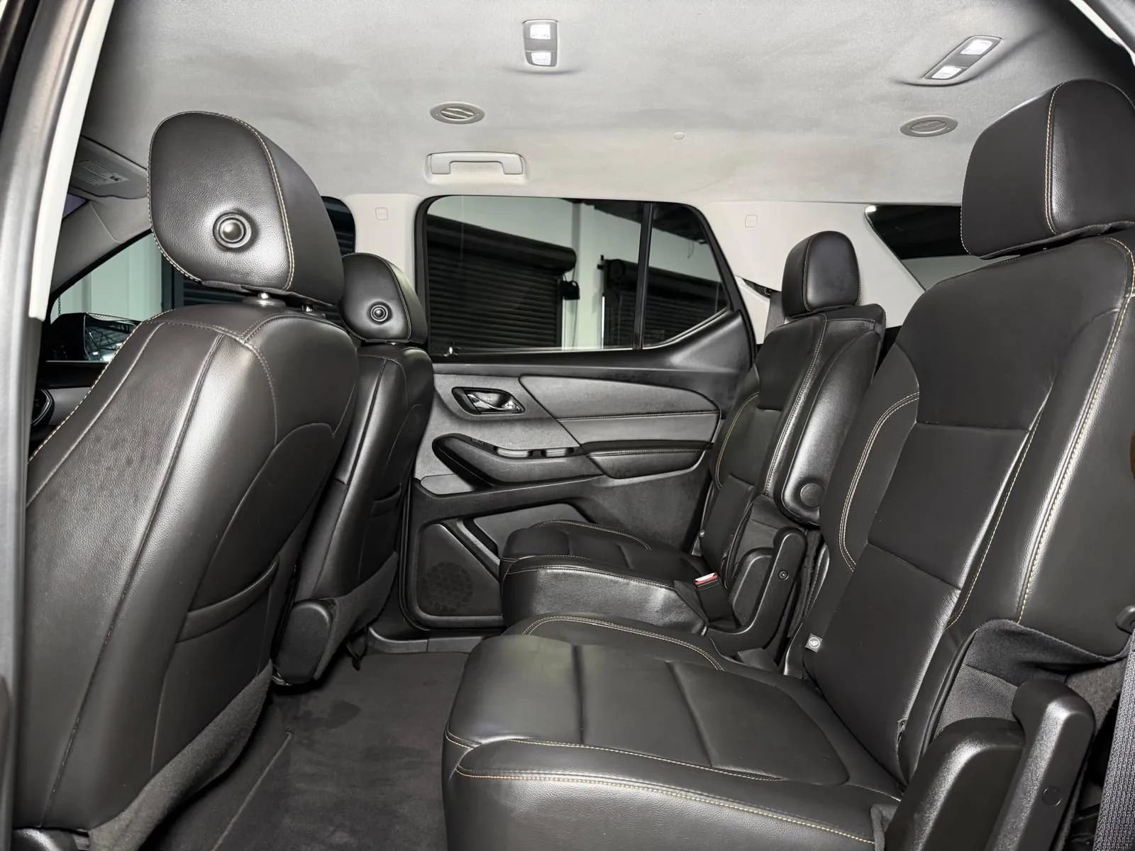 Used 2020 Chevrolet Traverse LT w/ LPO, Cargo Package FWD image 21
