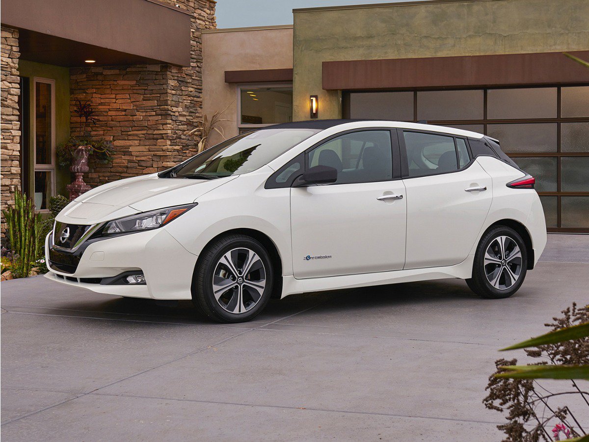 Used 2022 Nissan Leaf S FWD image 1