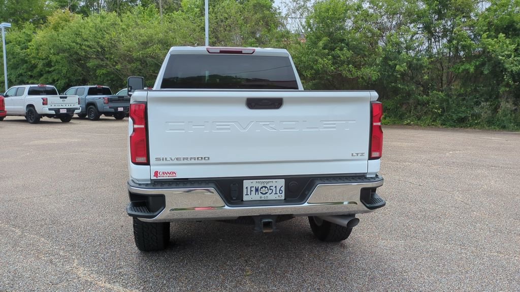 Used 2025 Chevrolet Silverado 2500 LTZ w/ LTZ Convenience Package image 6