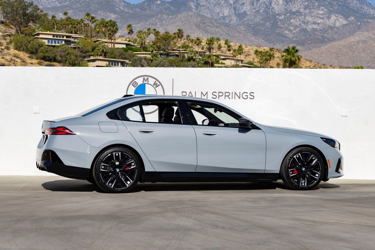 New 2026 BMW i5 w/ Executive Package AWD/4WD image 5