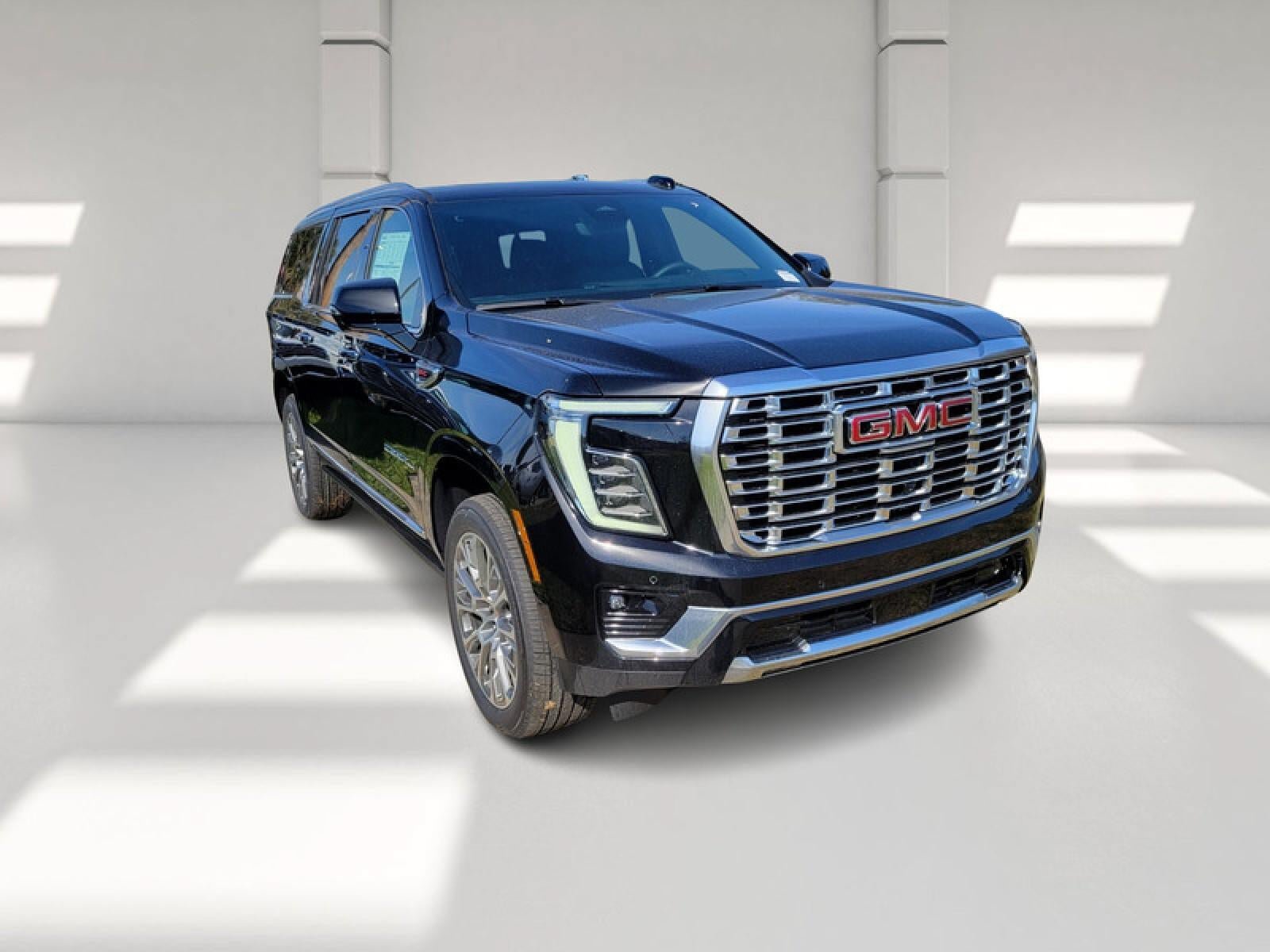 New 2026 GMC Yukon XL Denali w/ Denali Reserve Package RWD image 3